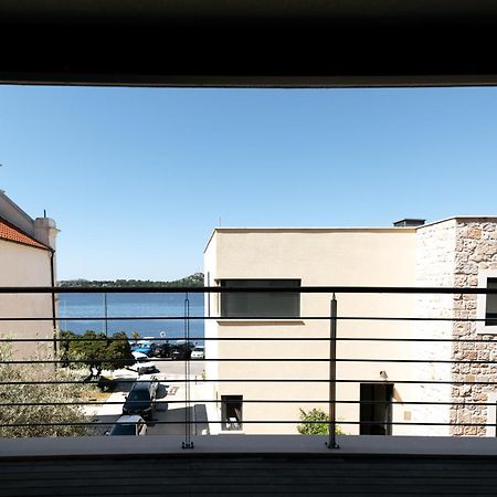 Armerun Heritage Hotel & Residences 시베니크 외부 사진