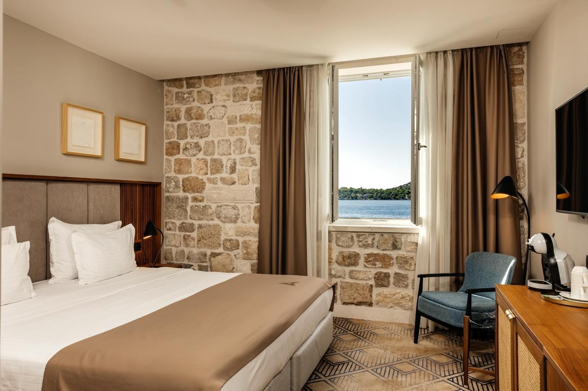 Armerun Heritage Hotel & Residences 시베니크 외부 사진