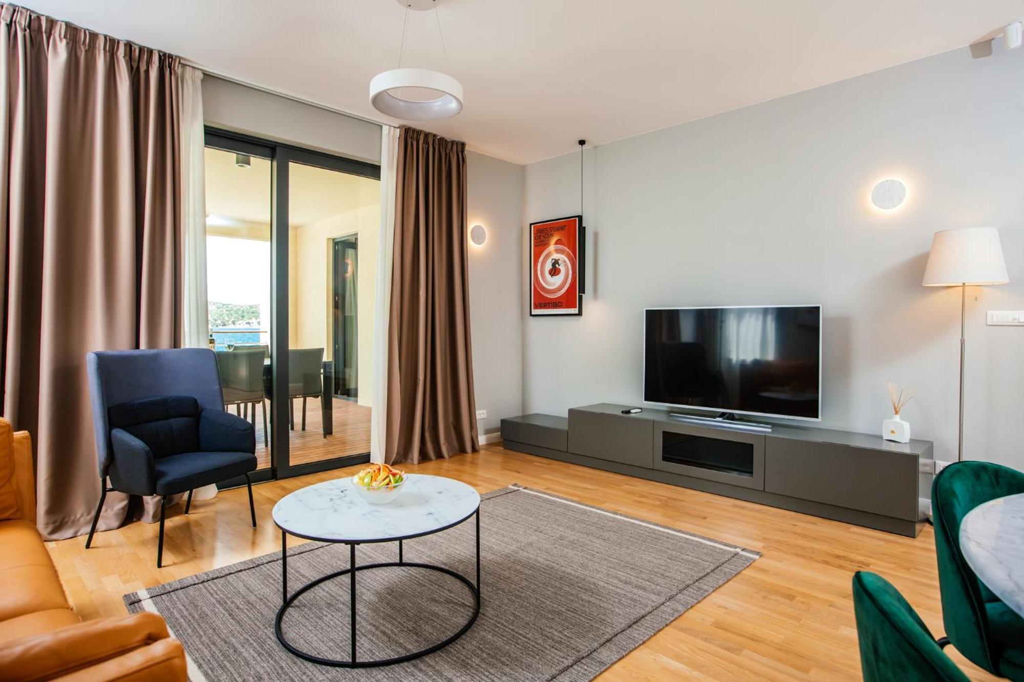 Armerun Heritage Hotel & Residences 시베니크 객실 사진